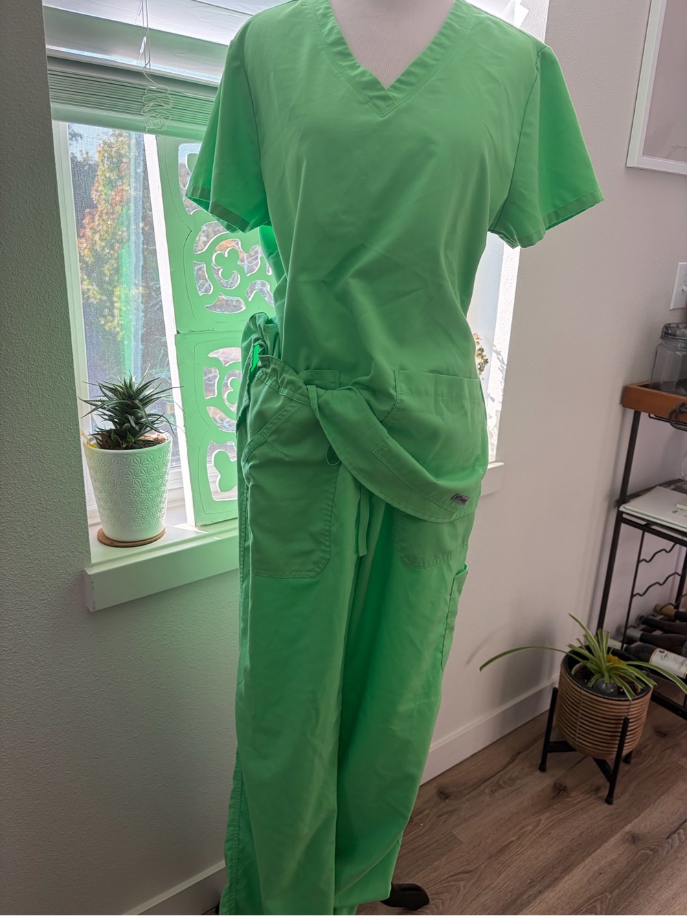 Grey's Anatomy Bright Green Scrub Top and Jogger Pants